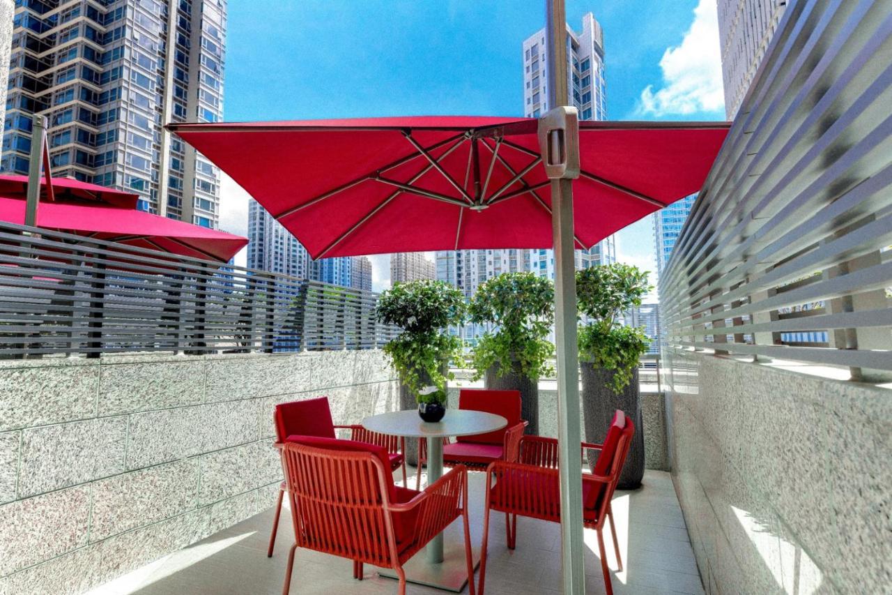 Harbour Plaza Metropolitan Shanghai Bagian luar foto